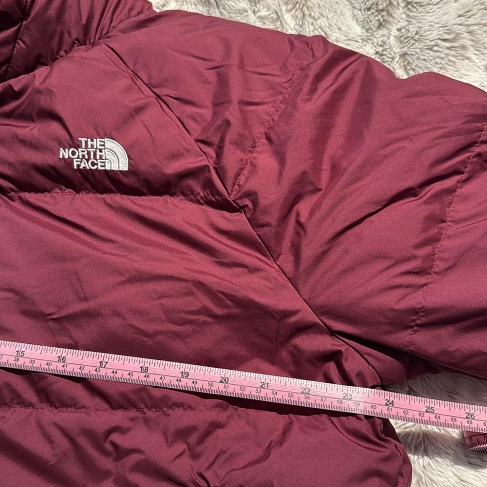 North Face puffer with hood - Picture 11 of 12
